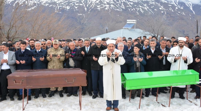 Vali Baruş Pütürge’de Yaşamını Yitiren Aktaşların Cenaze Merasimine Katıldı