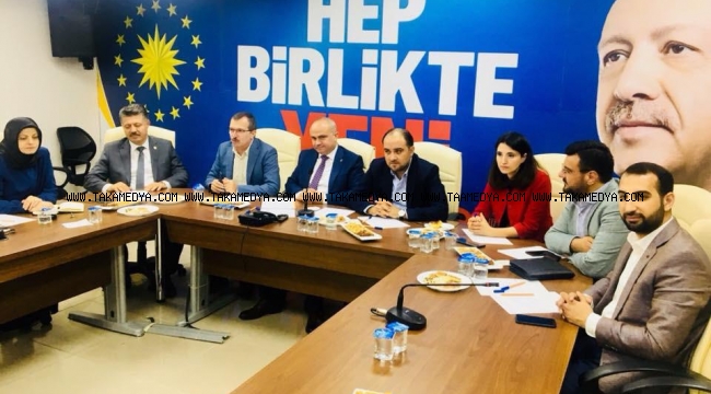 AK Parti İl Başkanlığı'nda geniş katılımlı istişare toplantısı