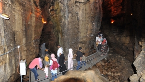 ÇAL MAĞARASI'NA SEYİR TERASI