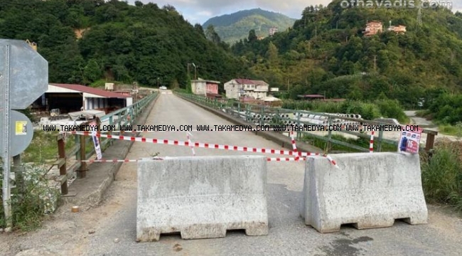 Of'ta Hasar Gören Köprü Trafiğe Kapatıldı