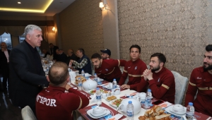 Başkan Sarıalioğlu Ofspor ailesini iftarda buluşturdu