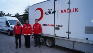 KIZILAY DEPREM BÖLGESİNDEKİ SAĞLIK HİZMETLERİNİ TAKVİYE EDİYOR