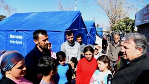 Bin kilometreden gelip engelli çocukların ailelerine çadır kurdular