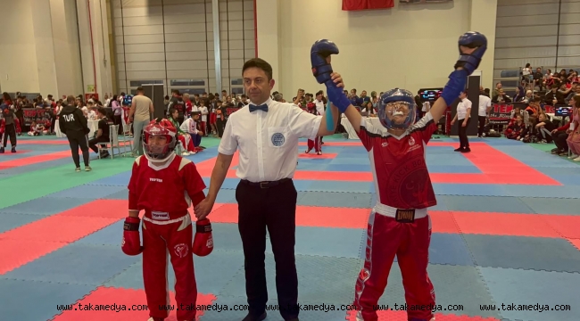 Yağız Ali Yerek Dünya Kick Boks Şampiyonu