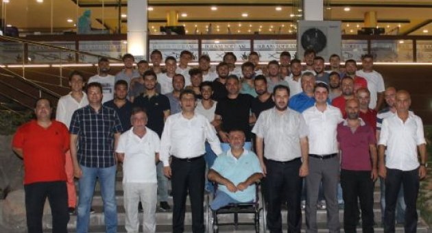  BAŞKAN ŞEN’DEN ARSİNSPOR’A YEMEK