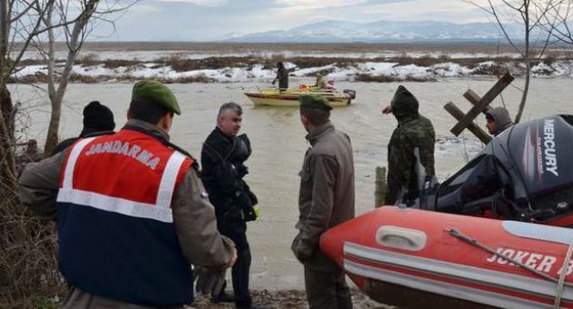 DENİZDE KAYBOLAN 7 OFLU'YA ULAŞILMAYA CALIŞILIYOR