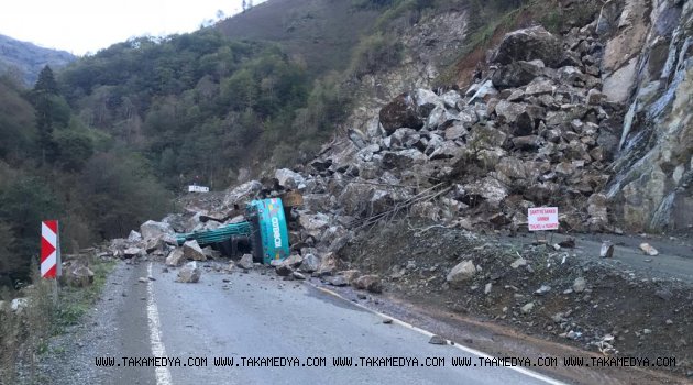 Giresun'da Taş Ocağında Heyelan Meydana Geldi