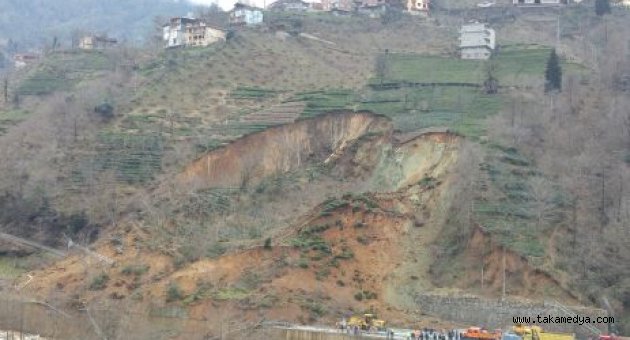 OF CAYKARA YOLUNDA HEYELAN YOL ULAŞIMA KAPANDI