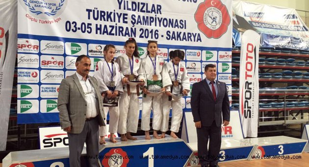 Trabzon Belediyespor kadın karate takımı Avrupa üçüncüsü oldu